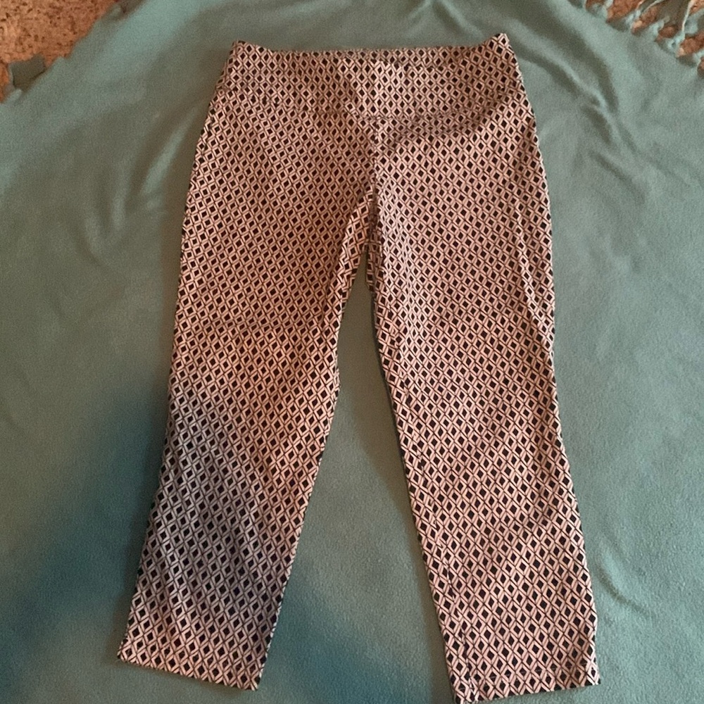 Super cute capris